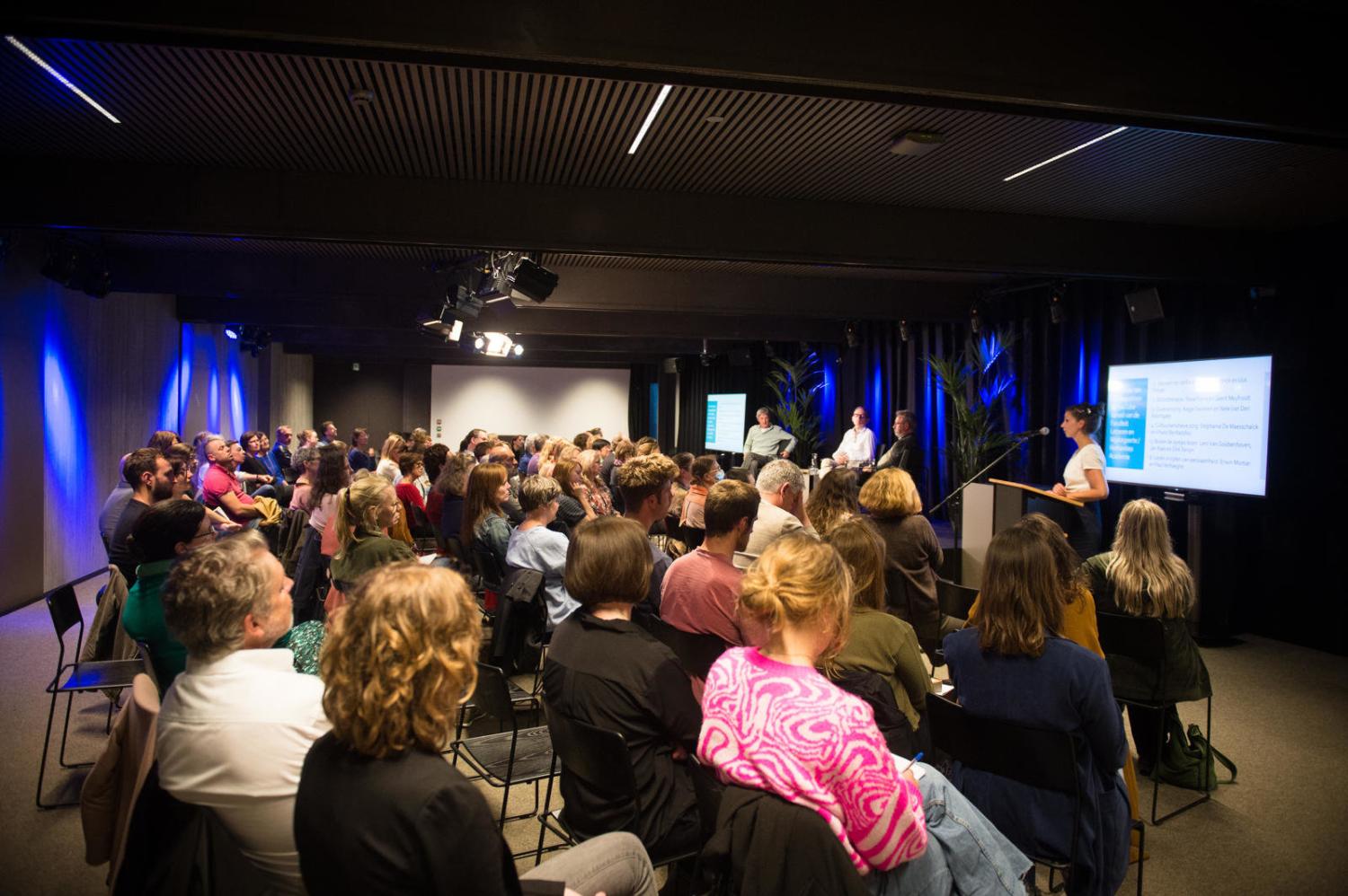 Gespreksavond lezen in tijden van zorgzaamheid